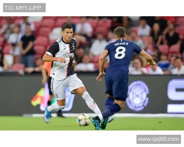 意甲大战尤文图斯狂胜热刺五球大捷引发全场热烈反响