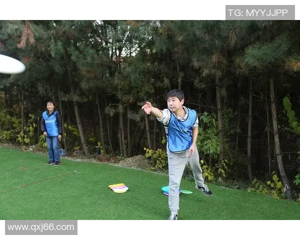 飞盘竞技的魅力揭晓：深入广州飞盘队的赛场经验与成长之路